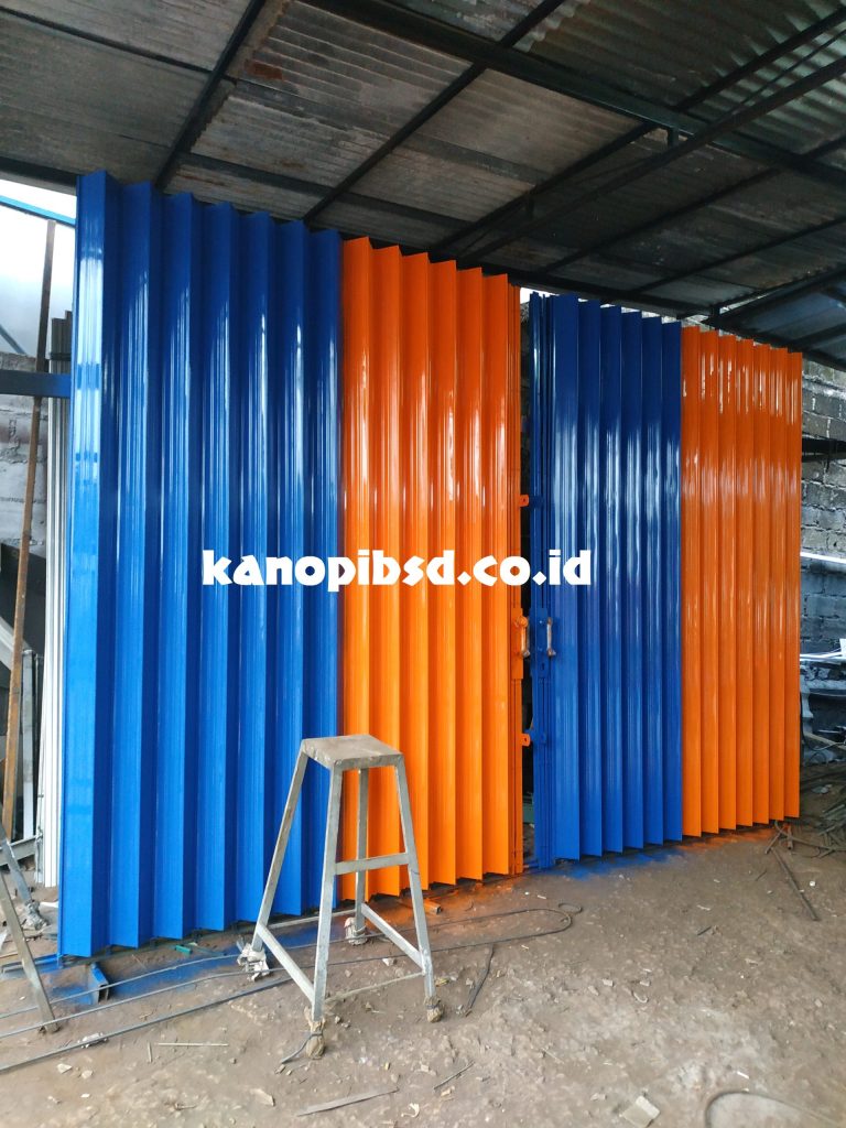 18Flolding Gate Scaled 768x1024